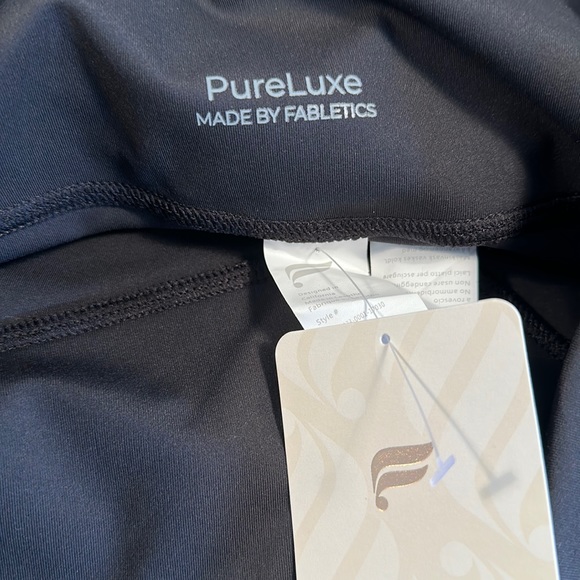 NWT- Fabletics HW Crossover Flare -BLACK (32”) REGULAR INSEAM New!! - Picture 7 of 12